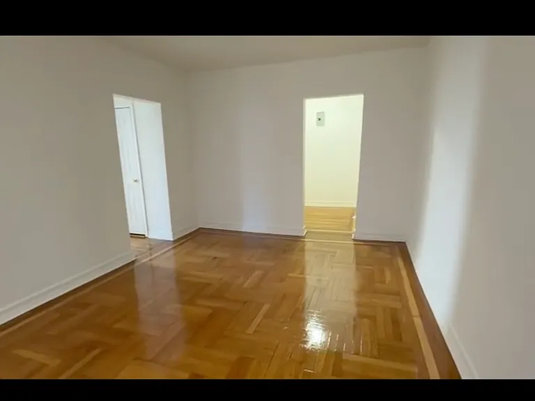 1575 Grand Concourse #A36 — Photo 2