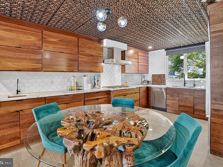 812 Lombard St #4 — Photo 3