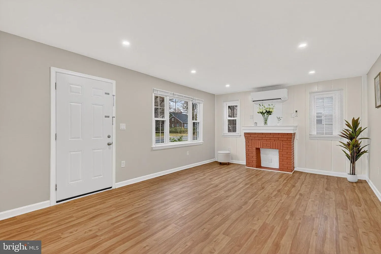 3 bed, 1782 sqft, $4,000 — Photo 2