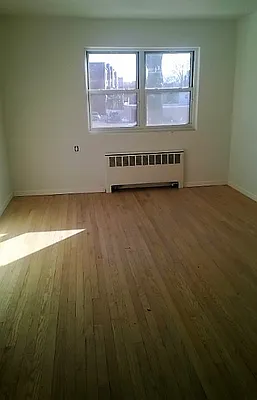 Sold by SpaceMax Realty Inc | media 15