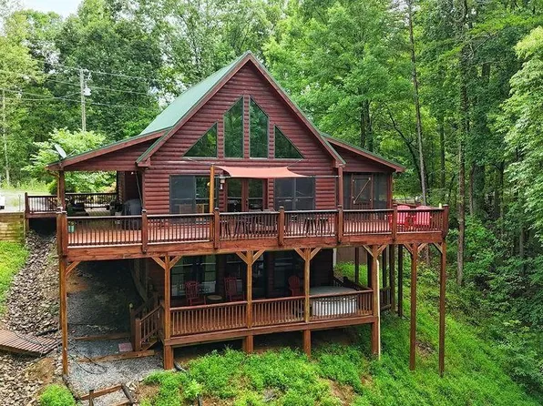 85 Hunter Dr, Talking Rock, GA 30175