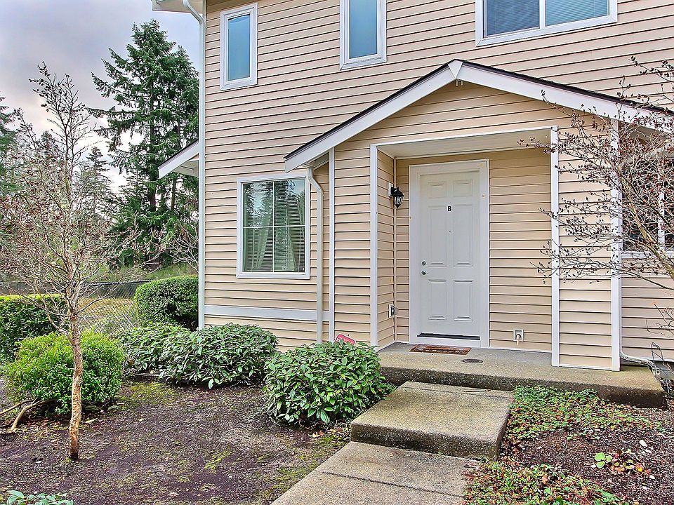 1st image of 1925 Garry Oaks Ave Unit B