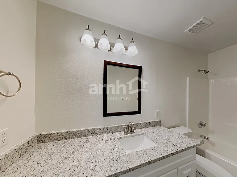 120 Jennings Dr — Photo 13