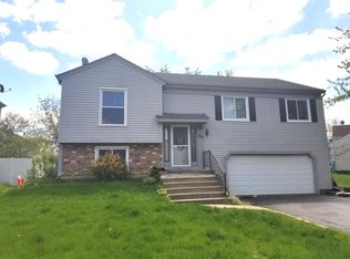 965 Grant St, Bartlett, IL