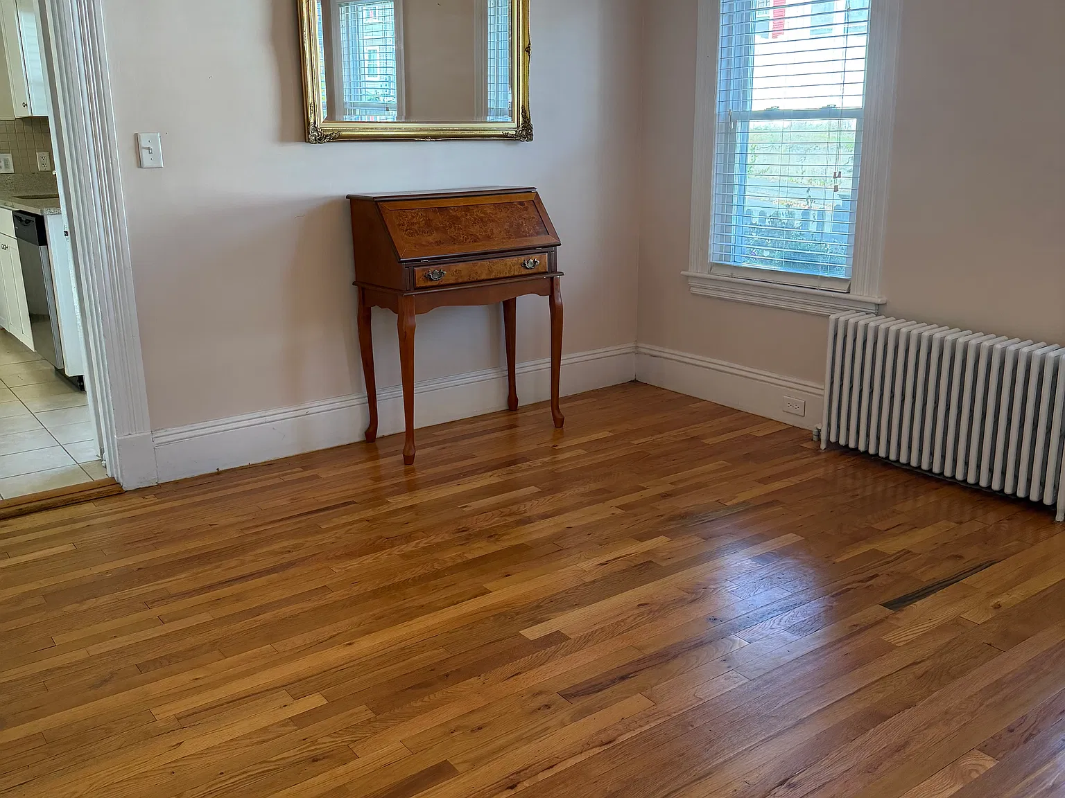 3 bed, 1.5 bath, 1134 sqft, $3,000 — Photo 4