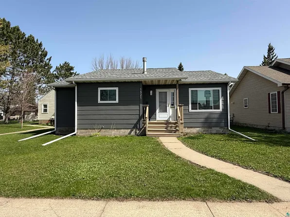 1321 13th St S, Virginia, MN 55792