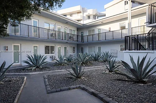 7271 Gary Ave Photo 1