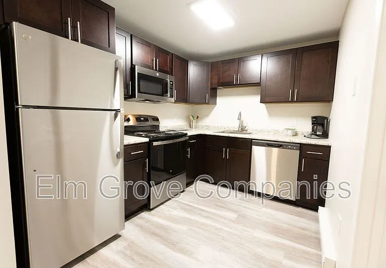 72 Hemingway Dr #34 — Photo 2