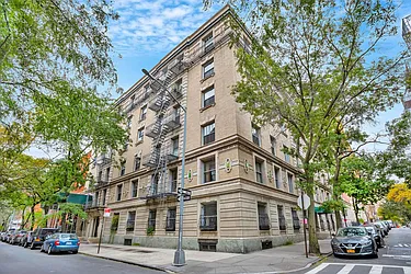 129 Columbia Heights in Brooklyn Heights
