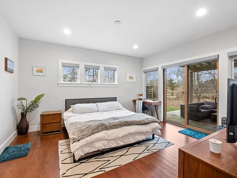 89 Accabonac Rd — Photo 6