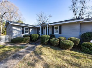 155 W Johnston St, Forsyth, GA 31029