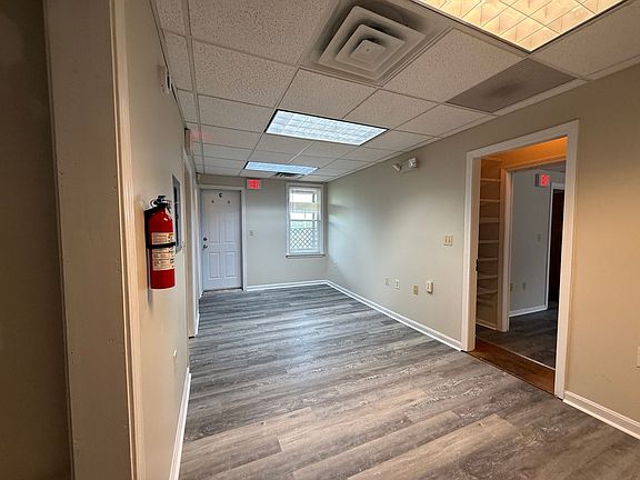 3rd image of 1346-1356 Elm St #1348-2