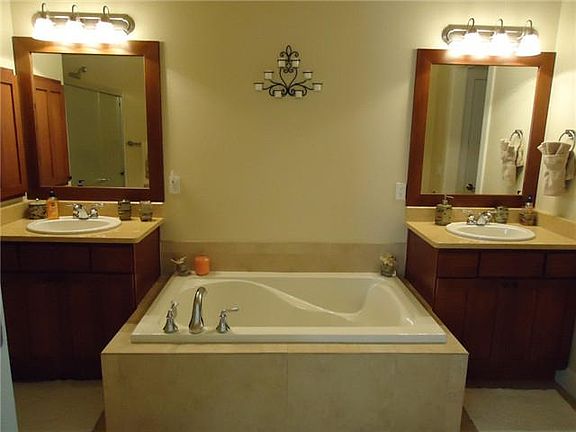 5th image of 9421 Canyon Dr NW