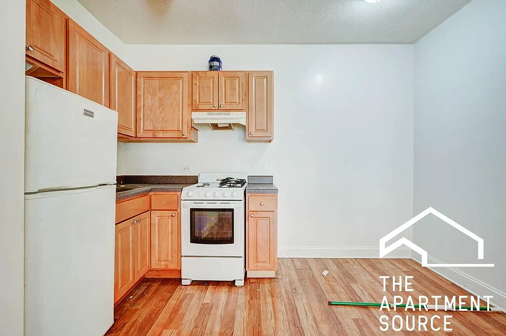 Studio, 386 sqft, $1,395 — Photo 2