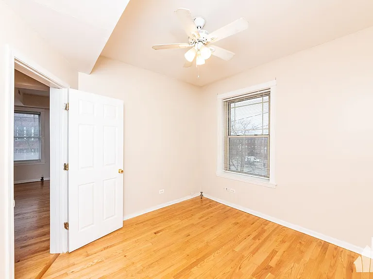 7505 N Greenview Ave #1 — Photo 3