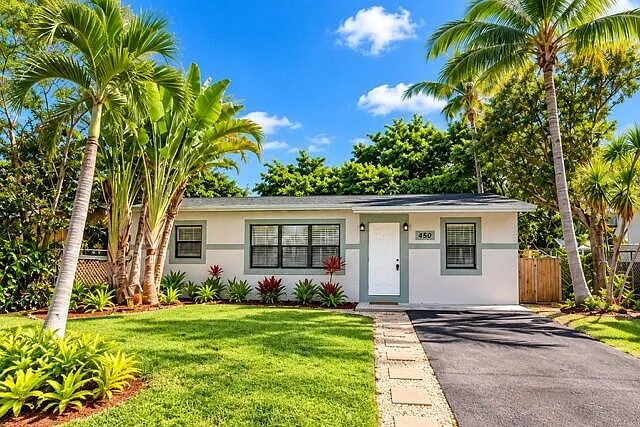450 NE 58th Ct