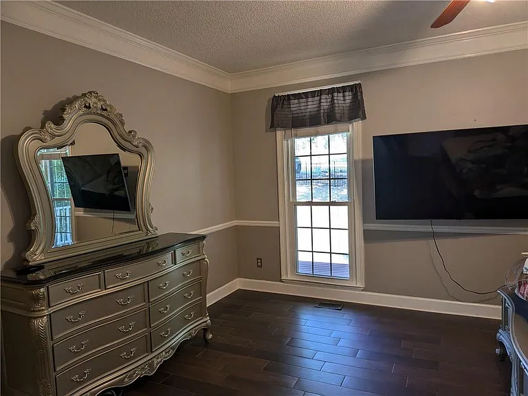 4401 Riverlake Way — Photo 13