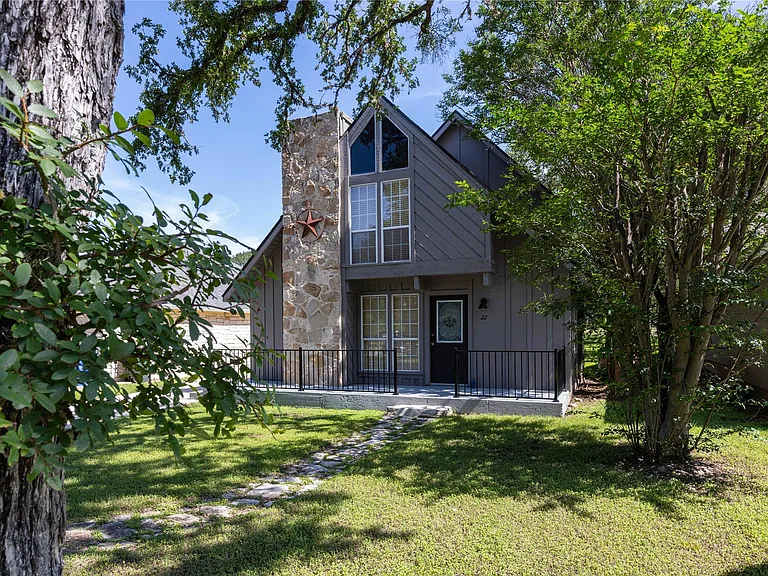 22 Stonehouse Cir — Photo 4