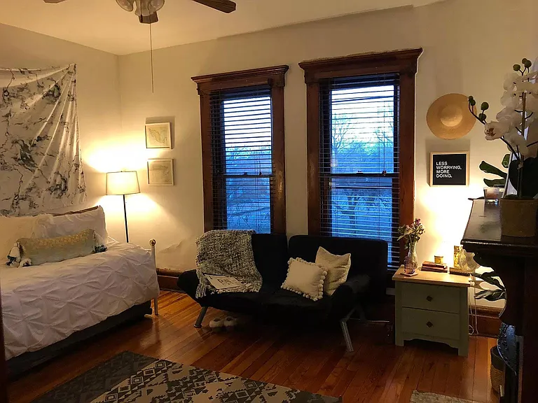 143 W Hubbard Ave — Photo 8