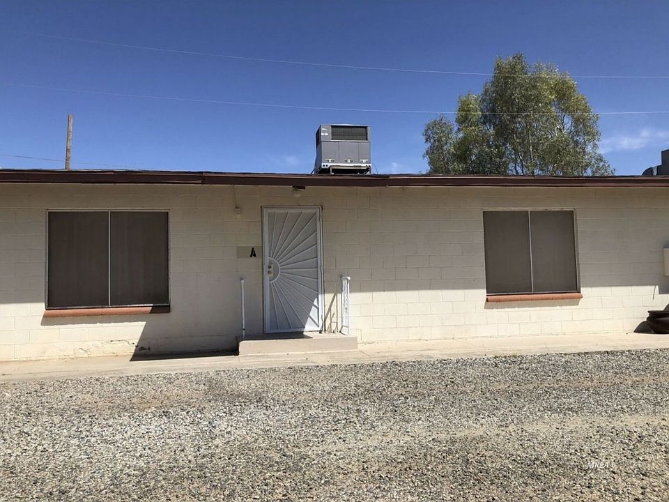 2nd image of 290 E Mesquite Blvd