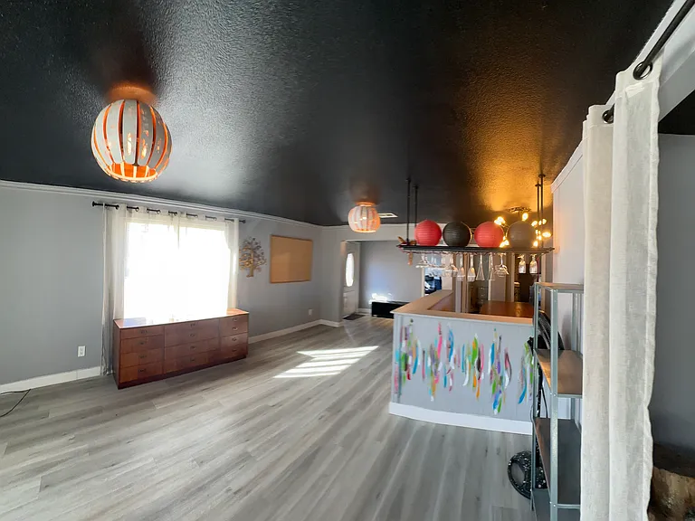 8650 W Monroe St — Photo 3