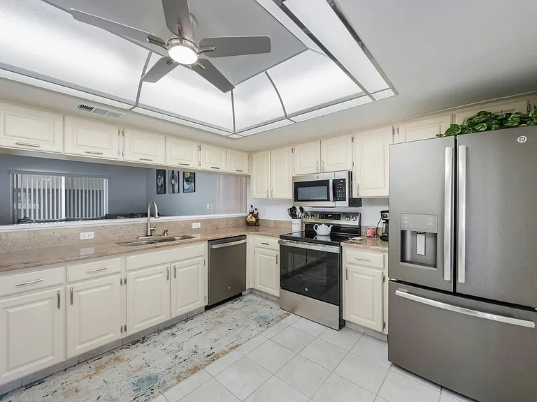 8214 Denise Dr — Photo 10