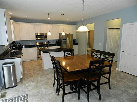 5th image of 6991 Meadow Lakes Blvd