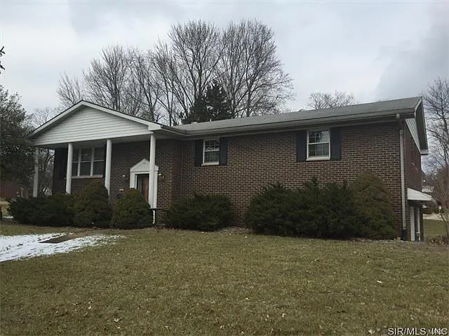 237 Country Club Ln photo 1
