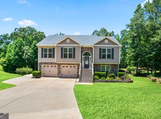 1879 Keri Ln, Winder, GA 30680