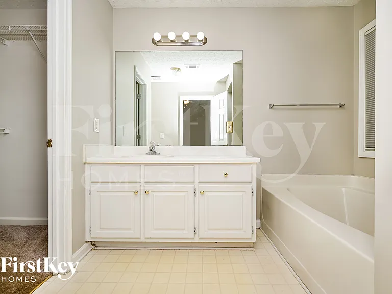 319 Hills Point Rd — Photo 11