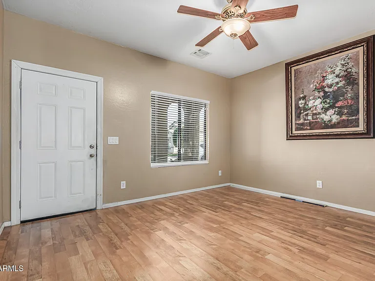 2513 W Novak Way — Photo 6