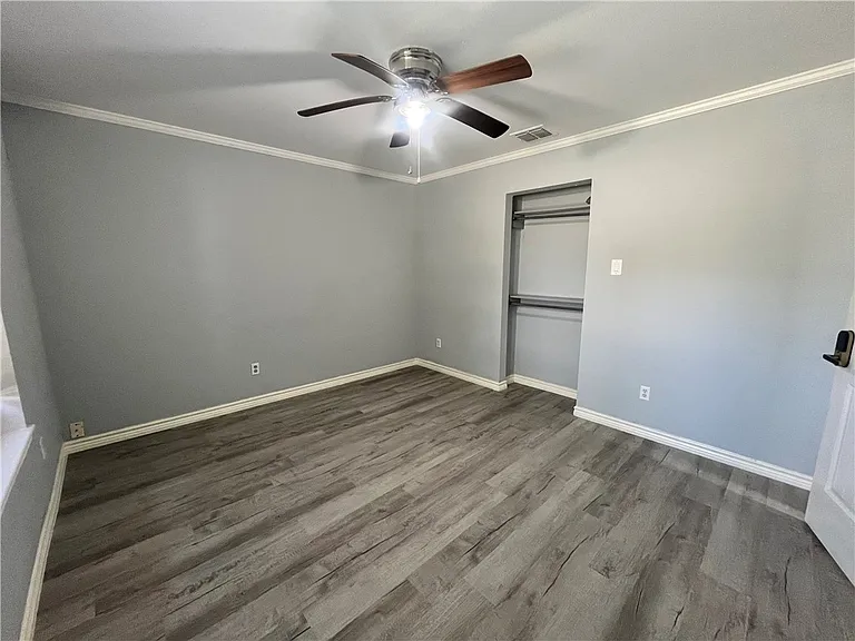 3034 Twin Creek Dr — Photo 12