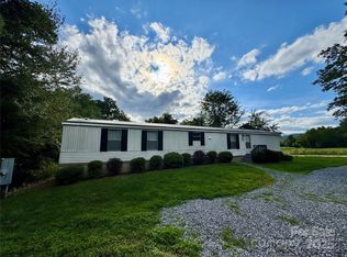 6 Davidson Rd, Swannanoa, NC 28778