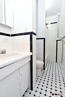 Rented by Bold New York | media 10