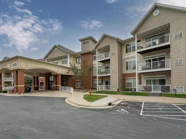 1880 3rd Ave NW Unit 217, Rochester, MN 55901