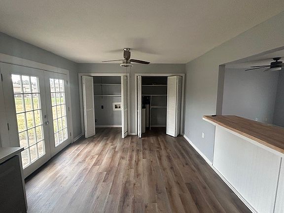 3rd image of 384 Lillie Belle Ln
