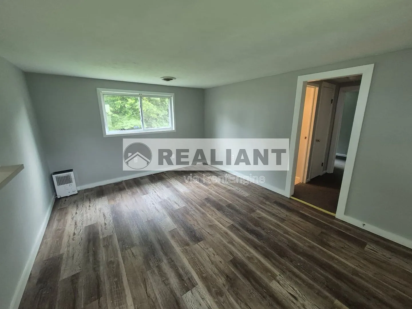 2 bed, 1.0 bath, $1,245 — Photo 2