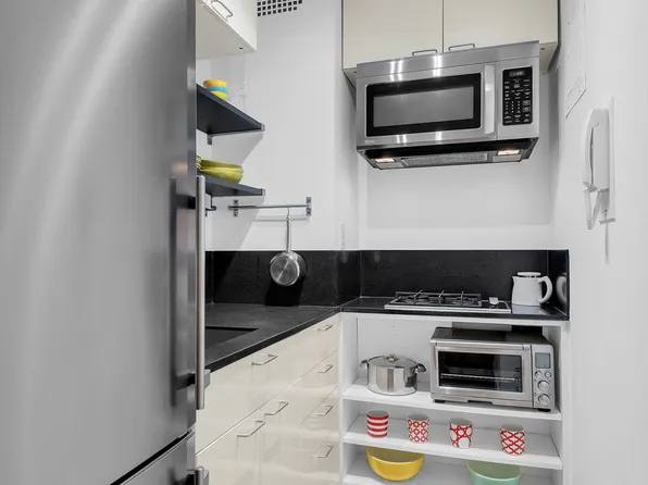 3 Sheridan Square image 4 of 8