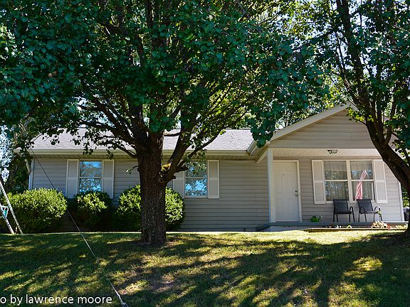 2nd image of 6806 Linville Dr