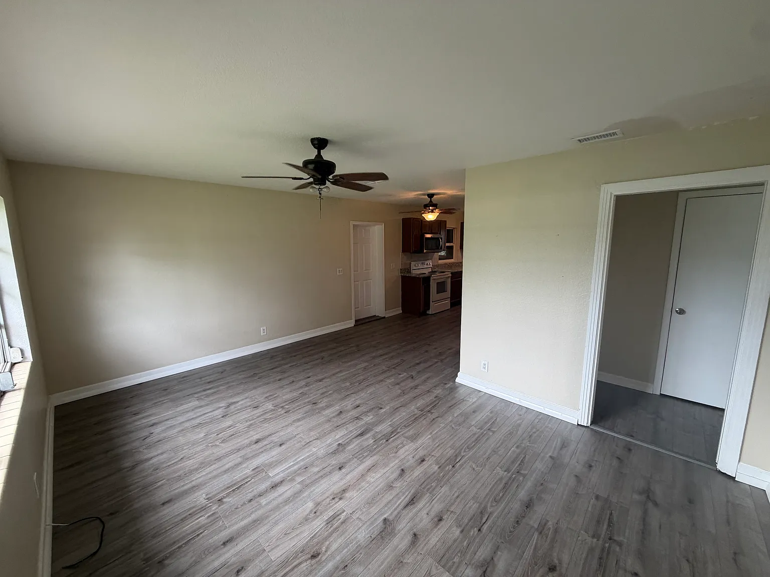 2 bed, 1280 sqft, $1,950 — Photo 4