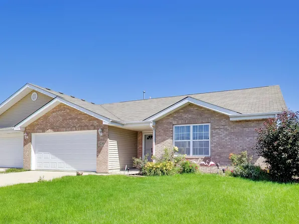 1230 W 82nd Ln, Merrillville, IN 46410