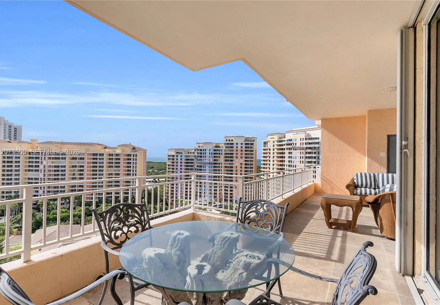 Ocean Tower Two Condo — Photo 4