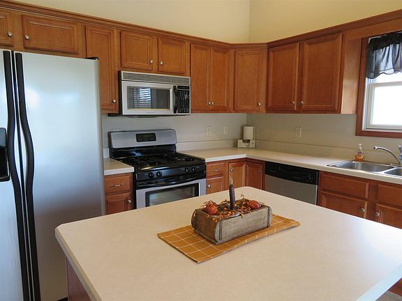 3rd image of 58184 Hemminger Dr