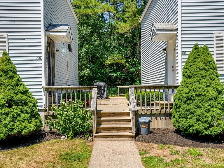 10 Rose Terrace Cir — Photo 17