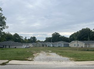 1213 Bono Rd, New Albany, IN 47150