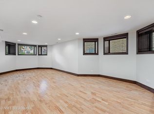 1425 W Carmen Ave, Chicago, IL 60640