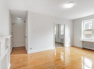 8 Mallory Gdns #27, Toronto, ON M4V 2A8