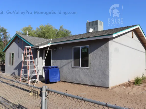 401 B St, Orange Cove, CA 93646
