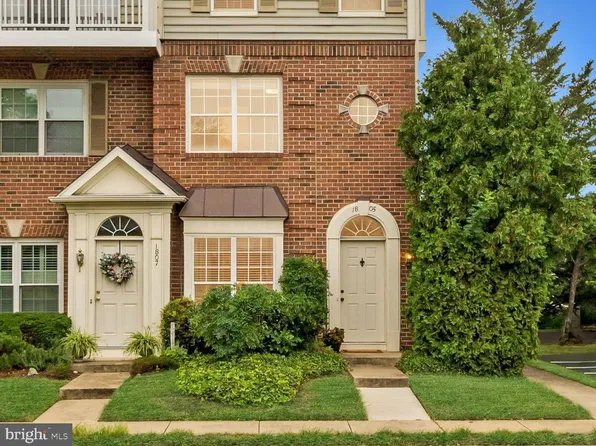 1805 Kenwood Ave, Alexandria, VA 22302