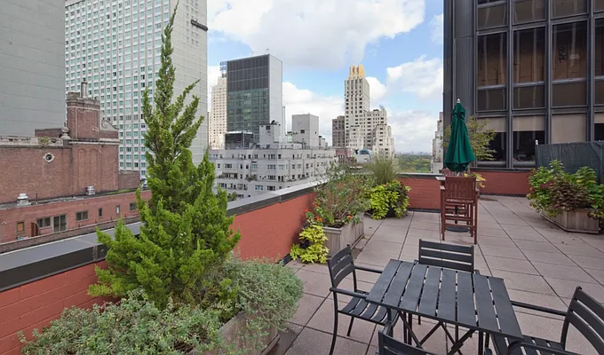 Rented by Compass | media 28